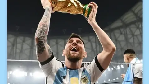 多特蒙德3轮德甲大胜弗赖堡 4-0完胜哈兰德梅开二度雷纳献帽子戏法